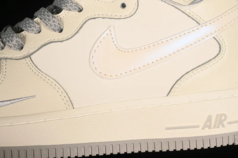 All categories Nk Air Force 1 Air Force series Nk Air Force 1 Mid Air Force mid-top Nk Air Force 1'07 Mid gray pearlescent small hook Air Force One mid-top casual sneakers SG2356-806